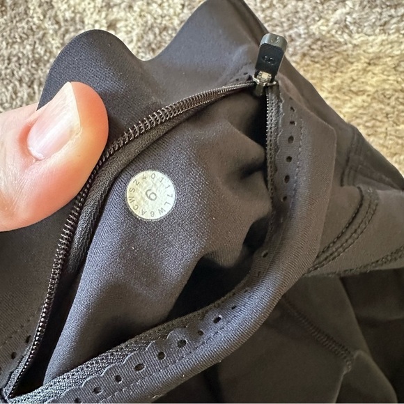Lululemon Mind Over Miles 17” Luxtreme Crop Black Size 6 - Picture 13 of 13